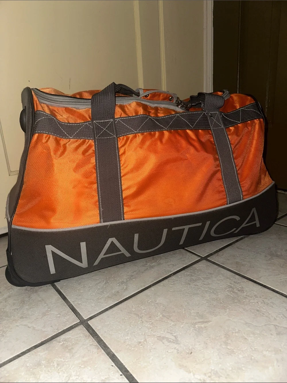 Nautica Dockside 30